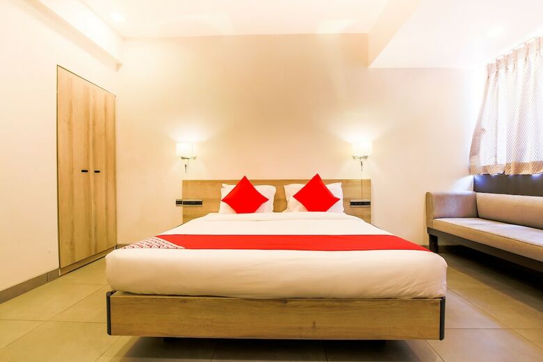 Hotel Oyo 22246 22 Suites