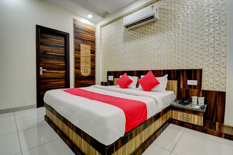 Oyo 18483 Hotel Olive Greens