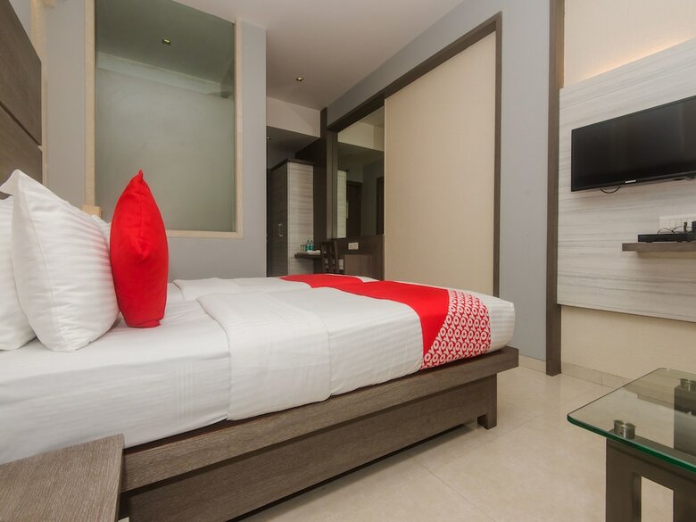 Hotel Oyo 18449 Vinamra Residency