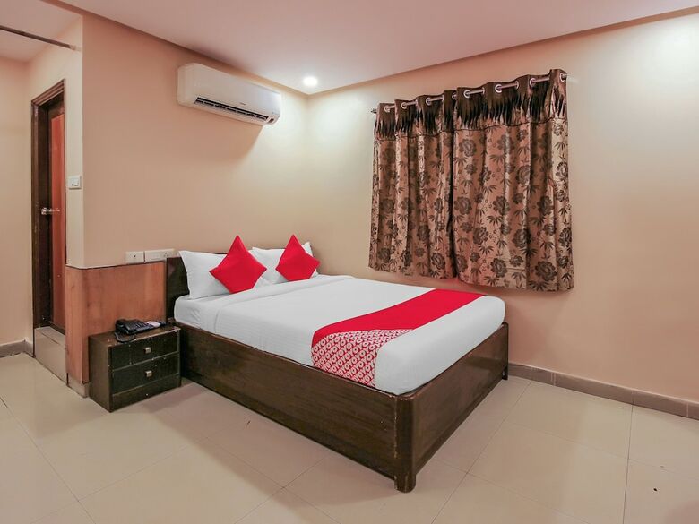 Hotel Oyo 18926 Tourist Krishna Inn