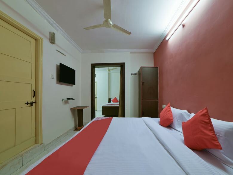 Oyo 16533 Hotel Sudarshan