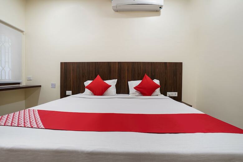 Hotel Oyo 15141 Townvilla Guest House