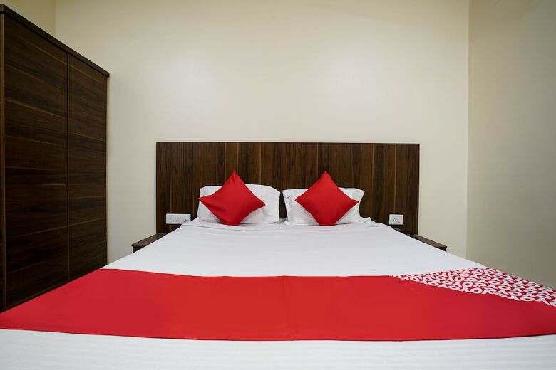 Hotel Oyo 15141 Townvilla Guest House