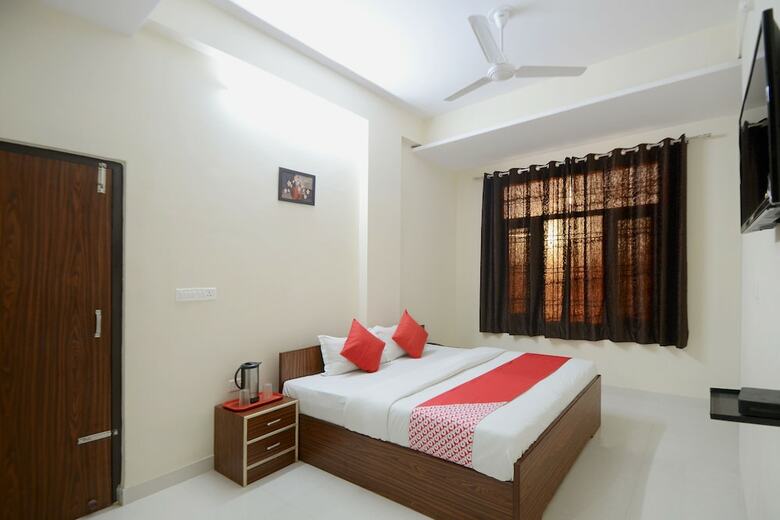 Oyo 19970 Hotel Pink View
