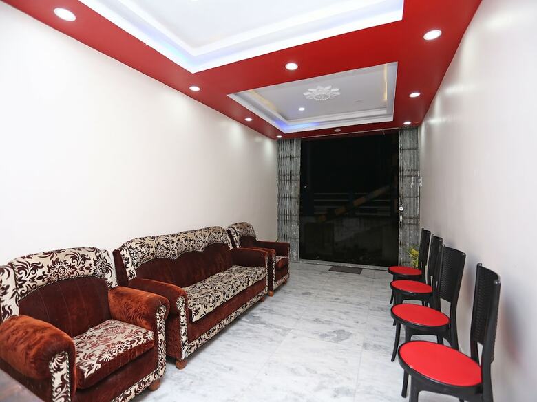 Hotel Oyo 17221 New Orchid Inn