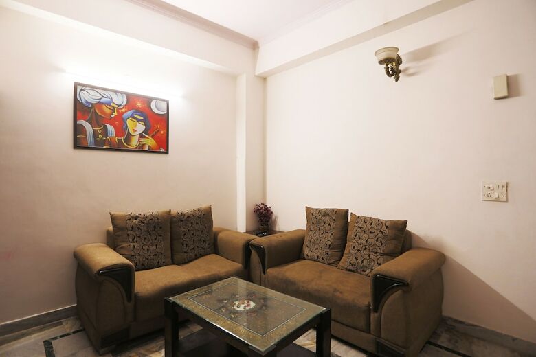 Hotel Oyo 14654 Brs Homes