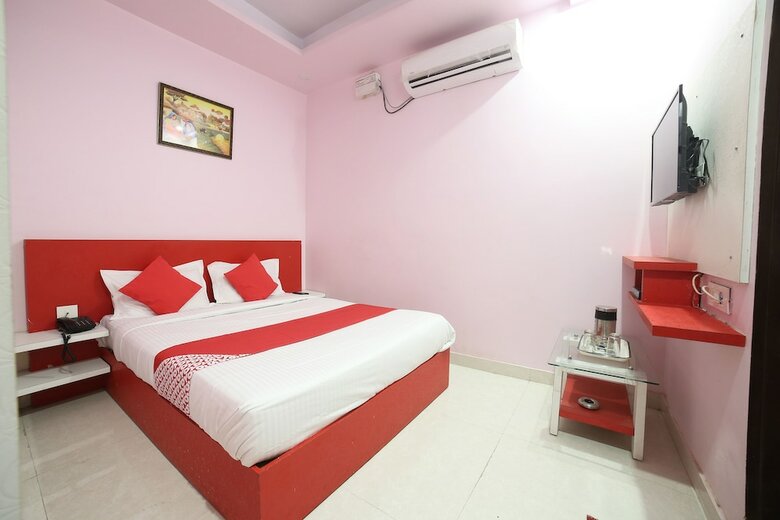 Oyo 24220 Hotel Bohra International