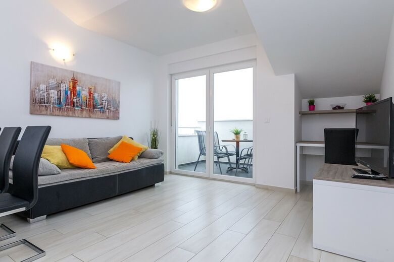 Apartments Adria