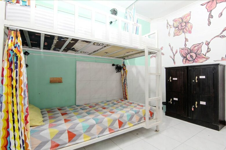 Hotel De'oplet Homestay & Gallery