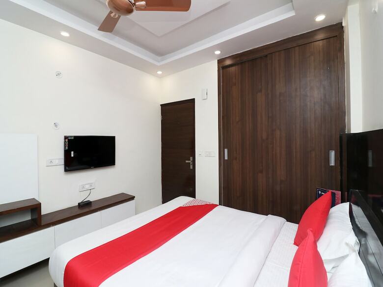 Oyo 26170 Hotel Manzana