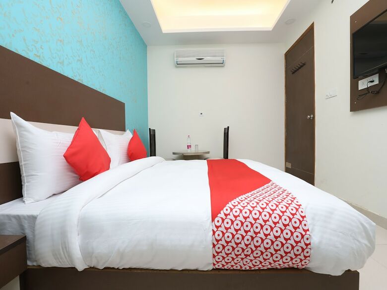Oyo 19687 Hotel Airway