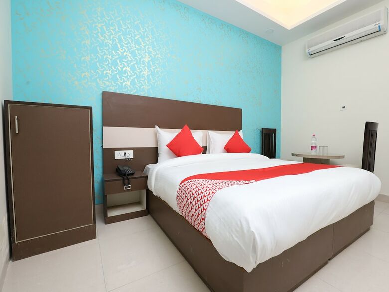 Oyo 19687 Hotel Airway