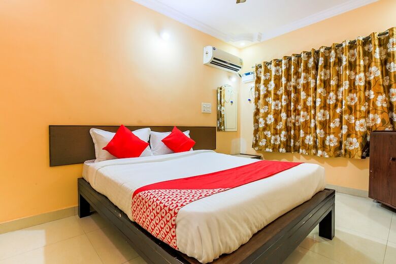 Hotel Oyo 23035 Srinivas Residency