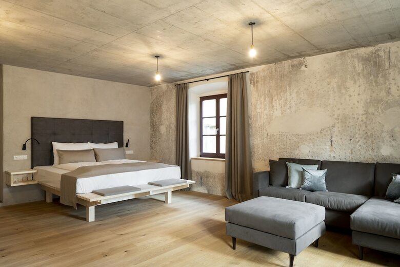 R�ssl Bianco B&b&b