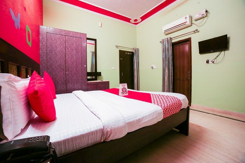 Oyo 22941 Hotel D Square
