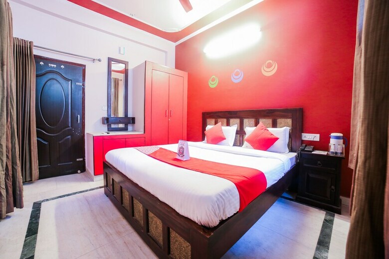 Oyo 22941 Hotel D Square