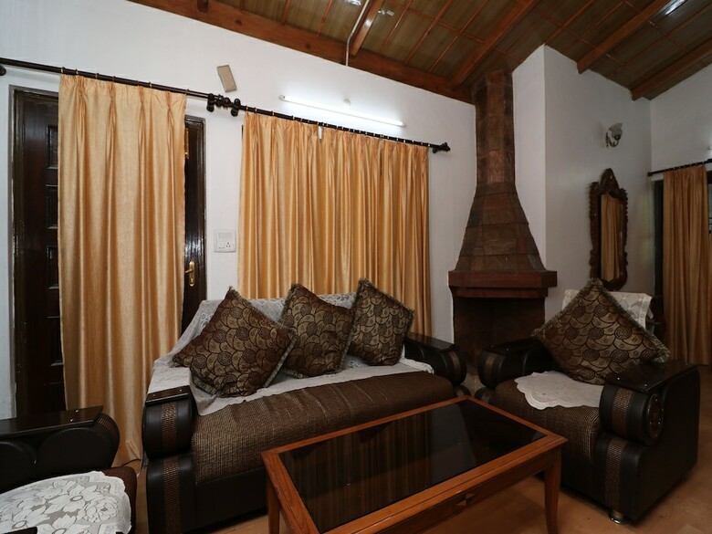 Hotel Oyo 22268 The Janvi Cottage