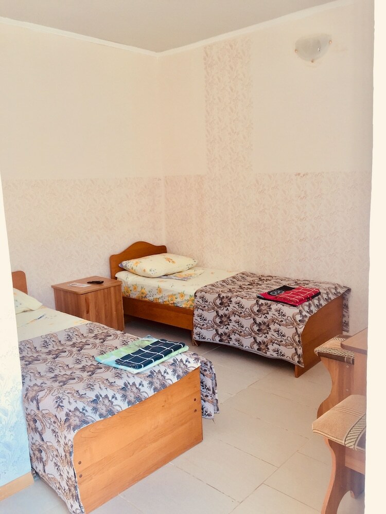 Hotel Rodnichok Guesthouse