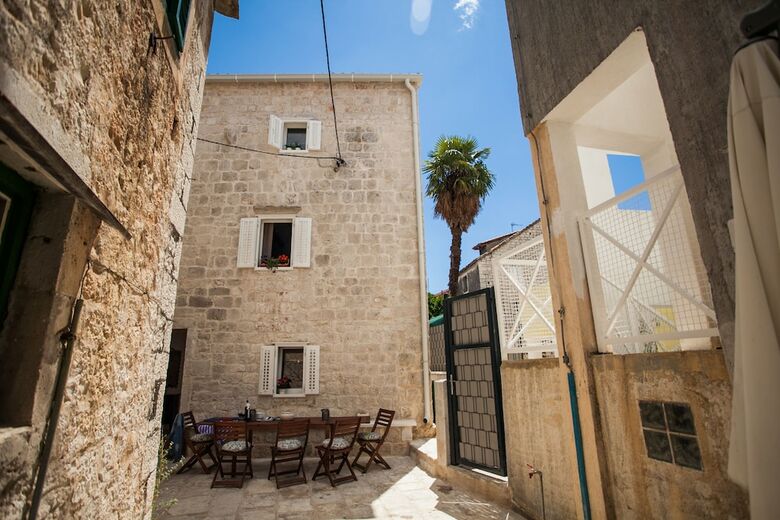Apartamentos Townhouse Lucia
