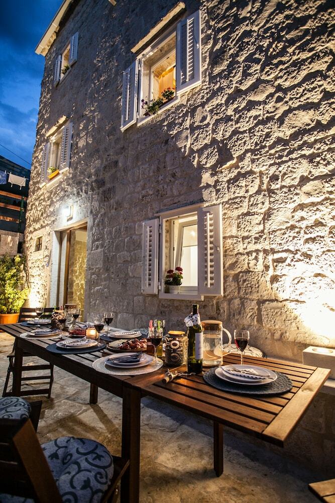 Apartamentos Townhouse Lucia
