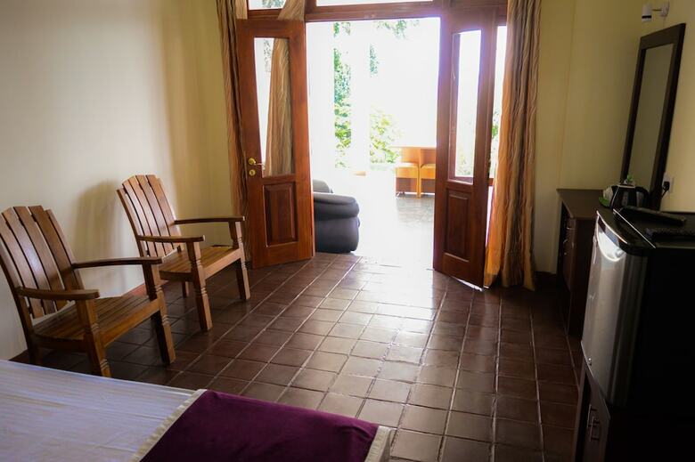 Hotel Kandy Tourmaline Lankavilla