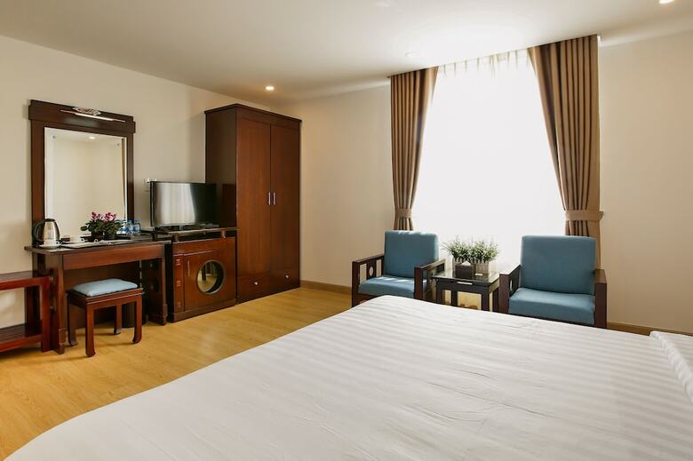 Aluna Hotel