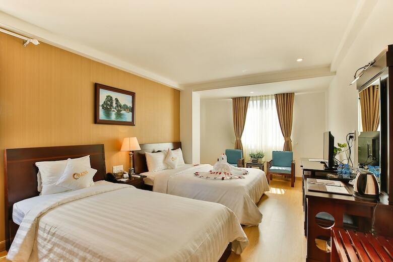 Aluna Hotel