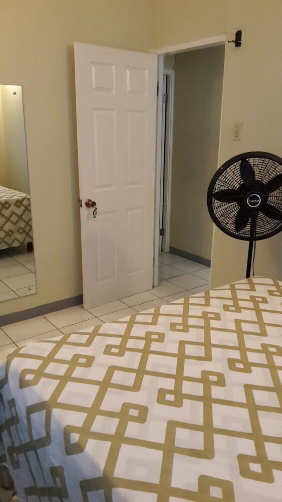 Hotel Camelia Rooms