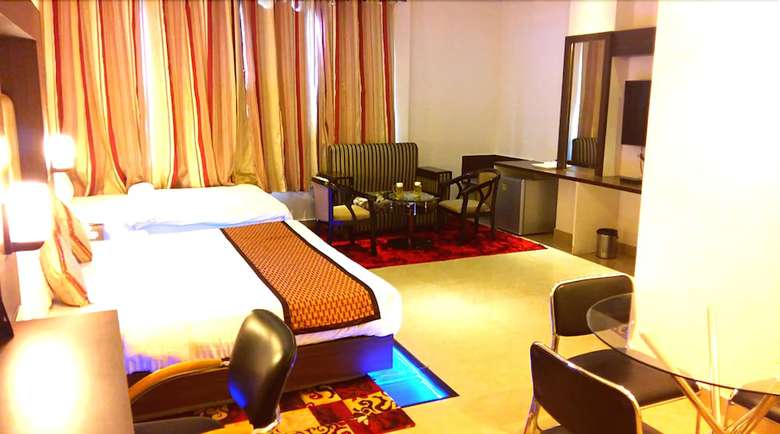Hotel Leisure Inn