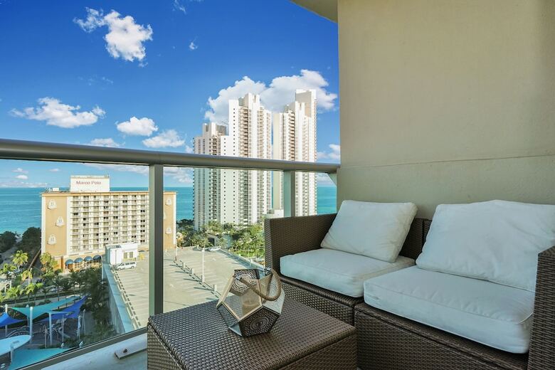 Destination Stays-ocean View Condo Miami