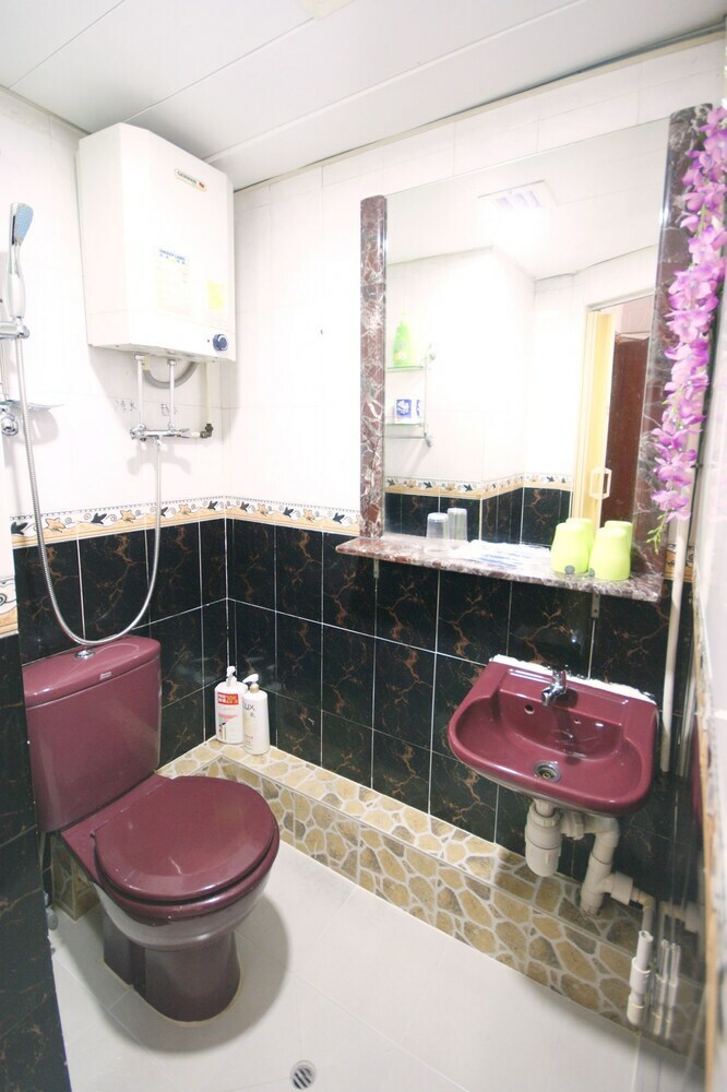 Hotel Hk Nathan House