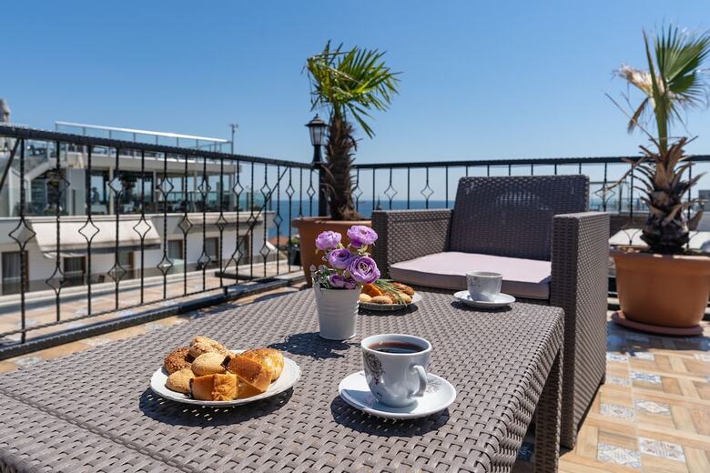 Apex Hotel