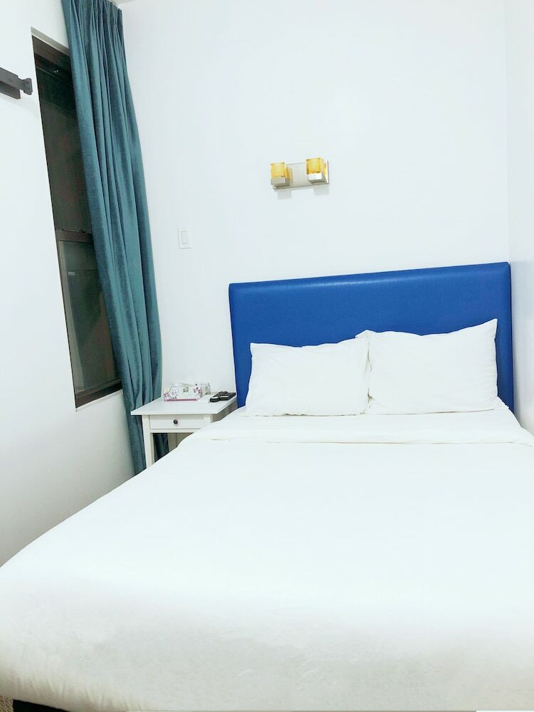 Hotel 837