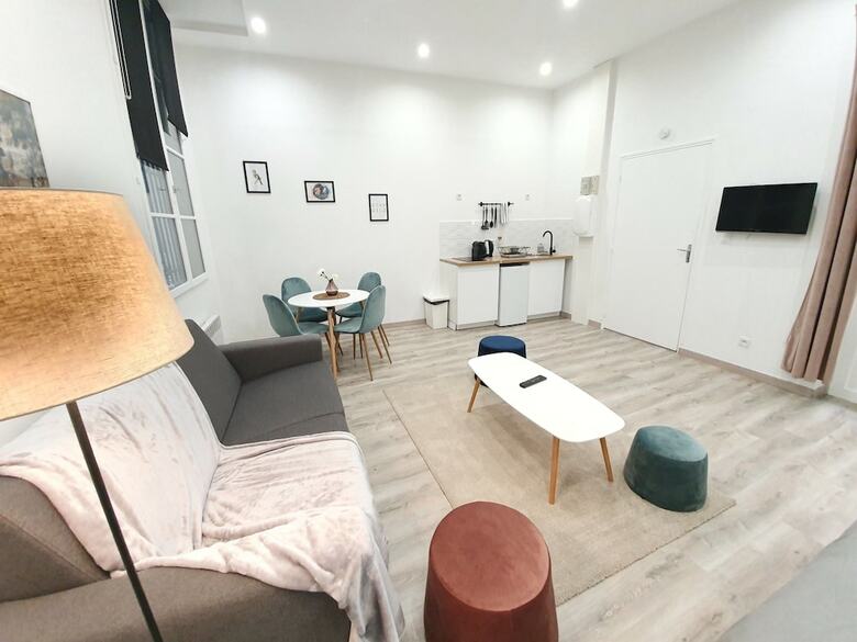 Home Sweet Home - Marais