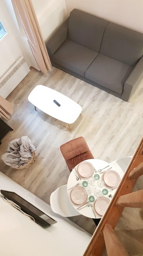 Home Sweet Home - Marais