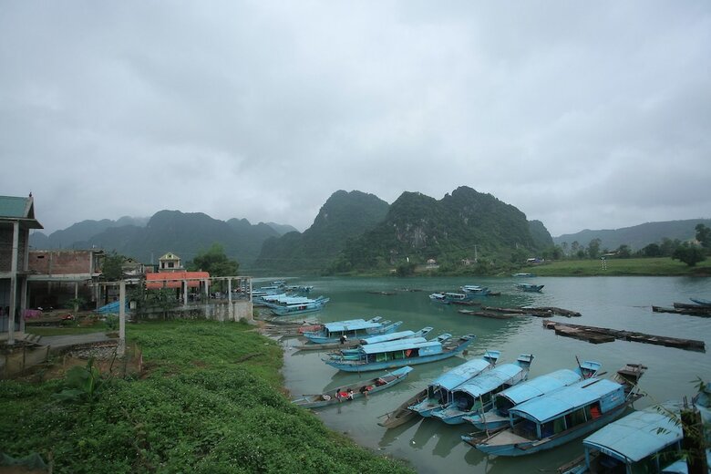 Hostal Phong Nha Riverlife Homestay - Hostel