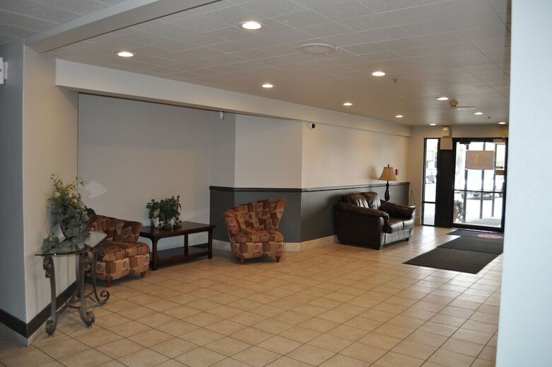 Hotel Seaport Inn And Suites