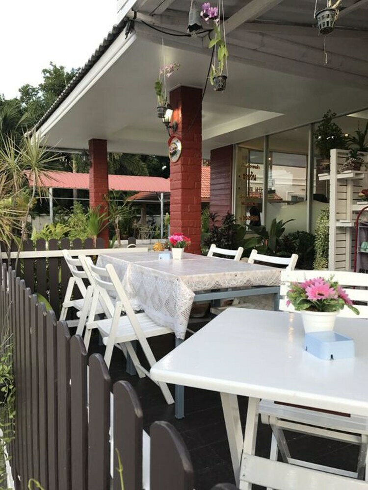Hotel Baan Pak I Un Hua Hin