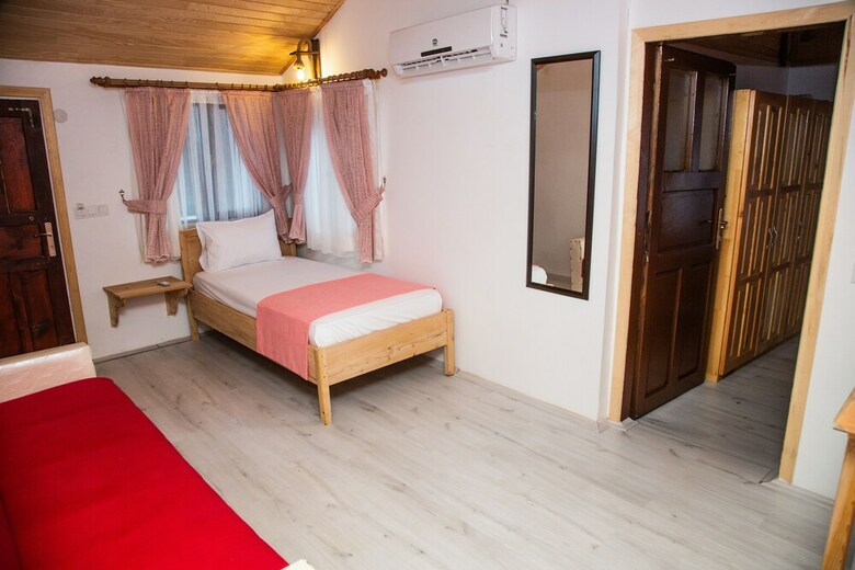 Hotel Kara Kedi Beach Bungalow