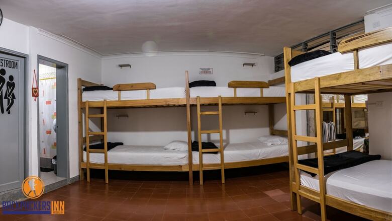 Hostal Backpackers Inn Medellin