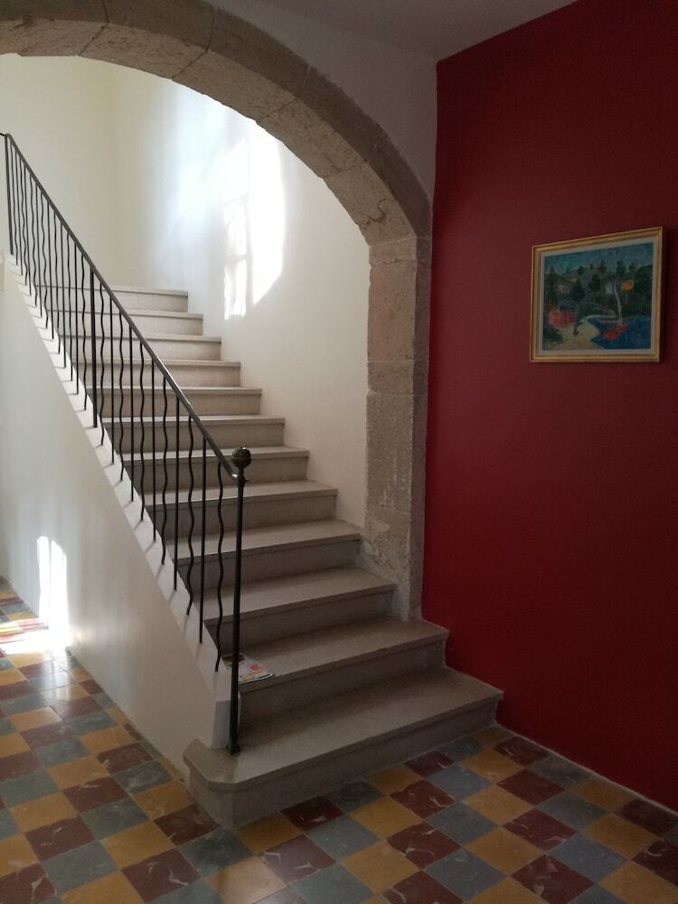 Hotel Chambre D'h�tes Ch�teau Montplaisir