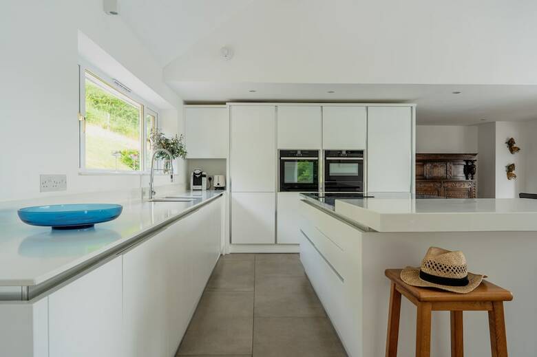 The Curlews - A Boutique Waterside Home