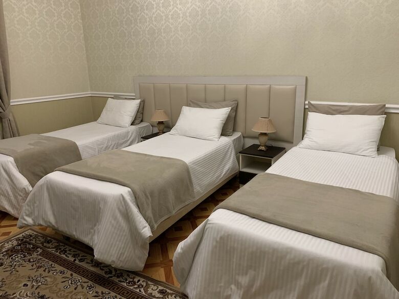 Hotel Mir