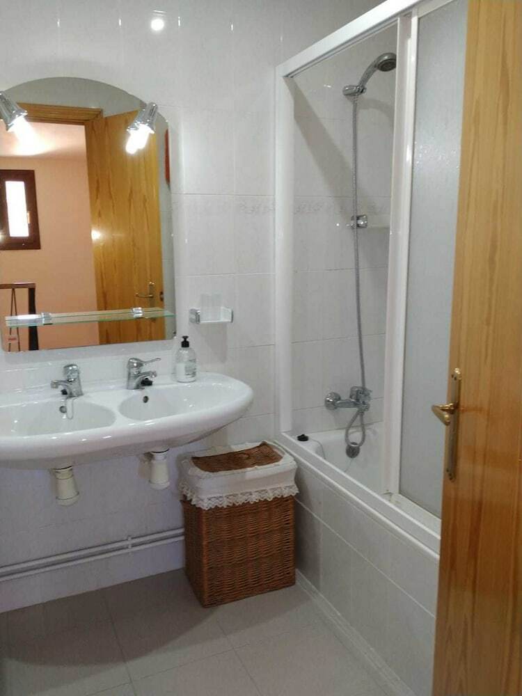 Agroturismo Casa Rural Nu�valos