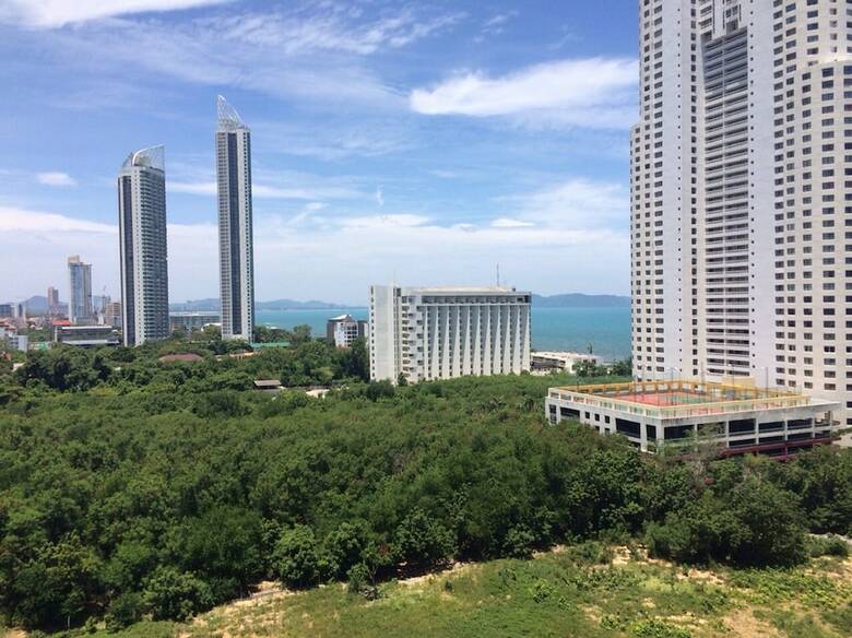 Kosin Beach Room Pattaya