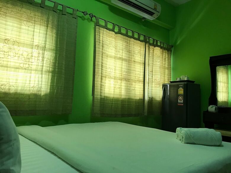 Hotel Maenam Lodge