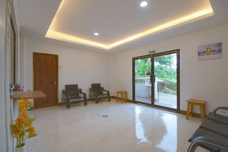 Junie Pension House