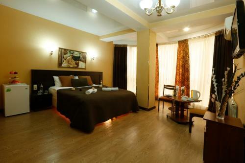 Golden House Hotel