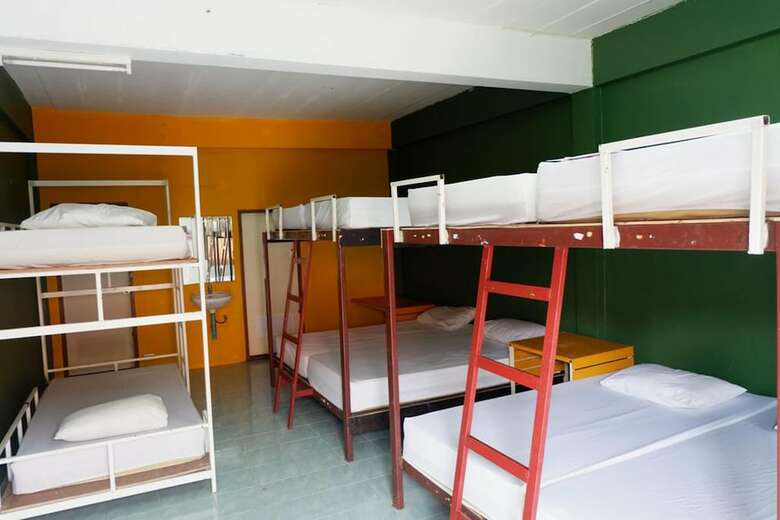 Hostal Jaya Hostel - Adults Only