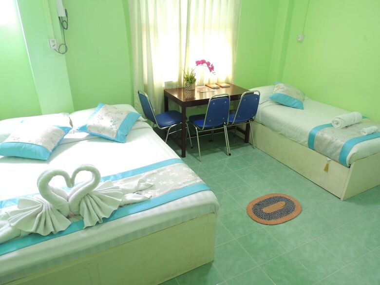 Nay Chi Linn Hotel